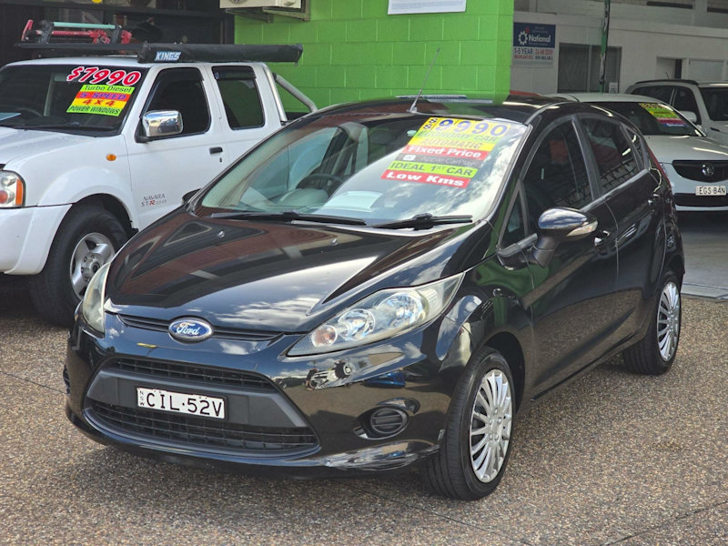 2012 Ford Fiesta WT CL Black 6 Speed Automatic Hatchback62882726285570110