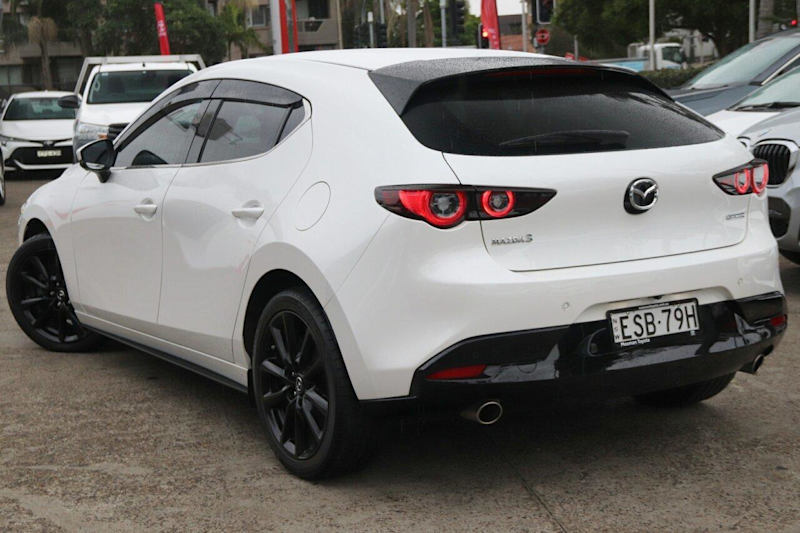 2022 Mazda 3 300P G25 Astina Snowflake White Pearl 6 Speed Automatic Hatchback62936663524481112