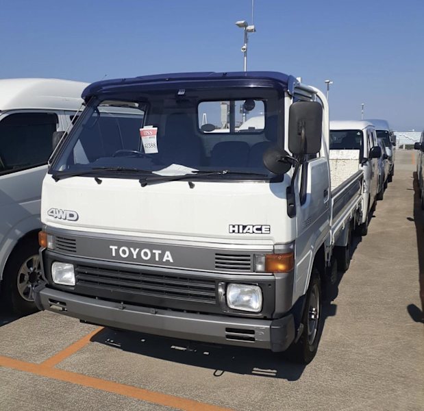 4WD Toyota!!!! Light truck, high/low range, diesel, A/C, P/S, hydraulic tailgate lift.  PERFECTION 62935684096259111