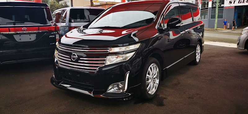 2010 Nissan Elgrand PE52 Highway Star White Constant Variable People Mover62886406319363111