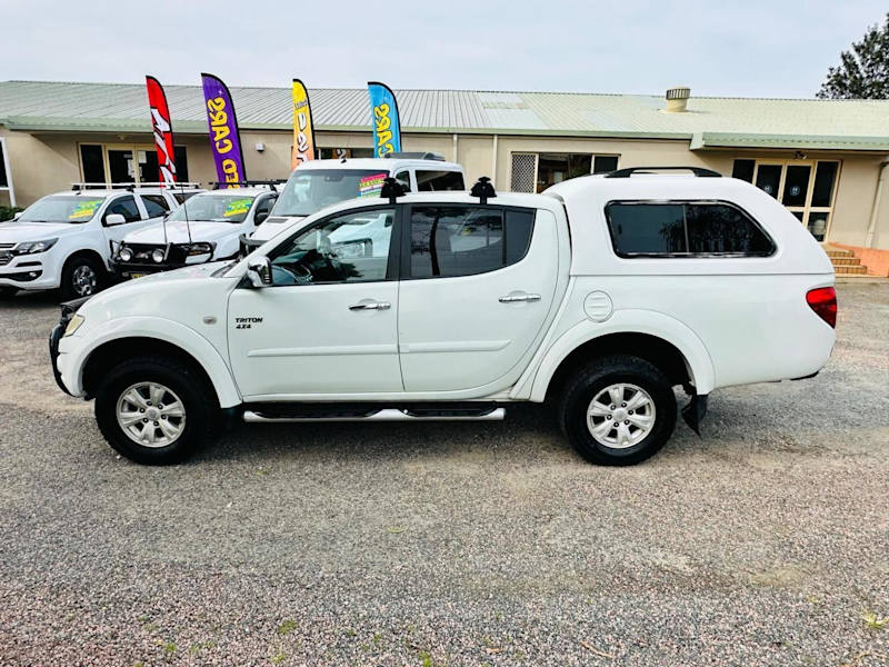 2012 Mitsubishi Triton MN MY12 GLX-R Double Cab White 5 Speed Sports Automatic Utility62882729159041114
