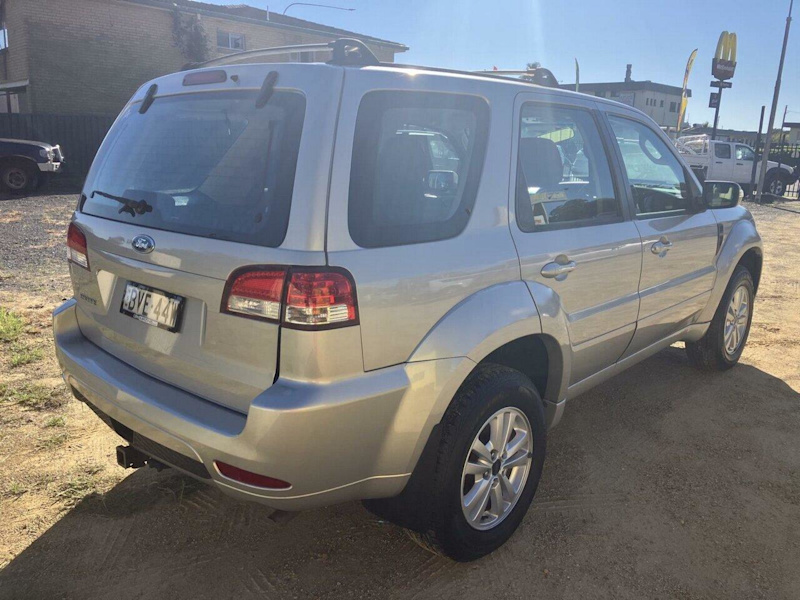 2010 Ford Escape ZD Gold 4 Speed Automatic SUV62935686992513111