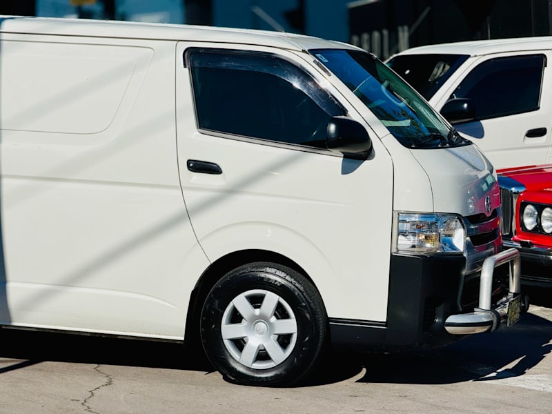 2017 TOYOTA HIACE LWB62932714643457114