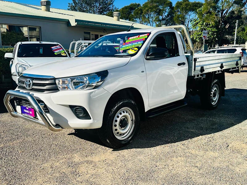 2017 Toyota Hilux GUN126R SR White 6 Speed Sports Automatic Cab Chassis62934701895297112