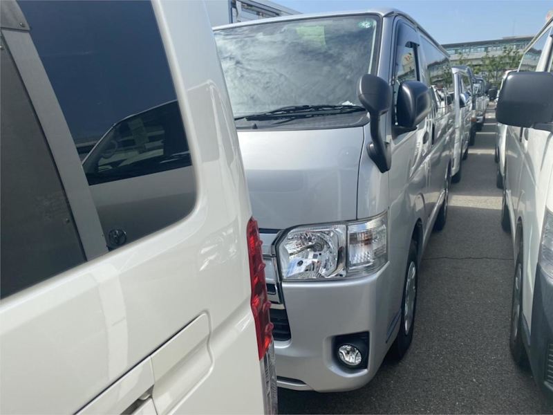 2018 Toyota HiAce GDH206R MY18 UPGRADE 2018 4WD Dual Door Turbo Diesel DX-GL 4WD Silver Automatic62933710942338110