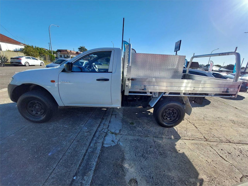 2009 Mitsubishi Triton ML MY09 GL White 5 Speed Manual Cab Chassis62933715451265113