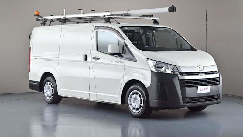 TOYOTA HIACE LWB 201962937626263171110