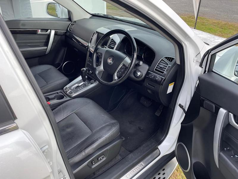 2014 Holden Captiva LTZ 7 AWD Wagon-Located at ARMIDALE in the NSW Northern Tablelands halfway betwe62939538034818113
