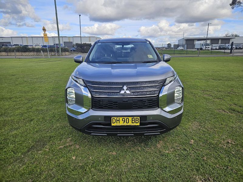 2023 Mitsubishi Outlander ZM MY23 ES 2WD Grey 8 Speed Constant Variable Wagon62935687888387111