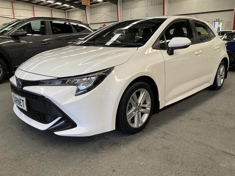 2022 Toyota Corolla ZWE211R Ascent Sport + Navi Hybrid White Continuous Variable Hatchback62882726878594110