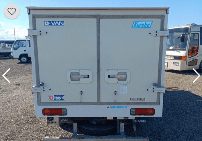 Mitsubishi Canter FREEZER TRUCK, super low kms, 5-speed, aircon, fridge/freezer!!! Car License62935684295938114
