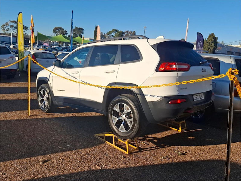2018 Jeep Cherokee KL MY19 Trailhawk White 9 Speed Sports Automatic Wagon62885349845634113