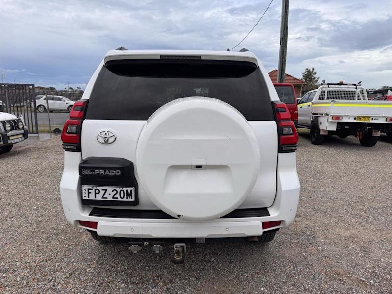 2017 Toyota Landcruiser Prado GDJ150R MY16 GXL (4x4) White 6 Speed Automatic Wagon62935690372610113