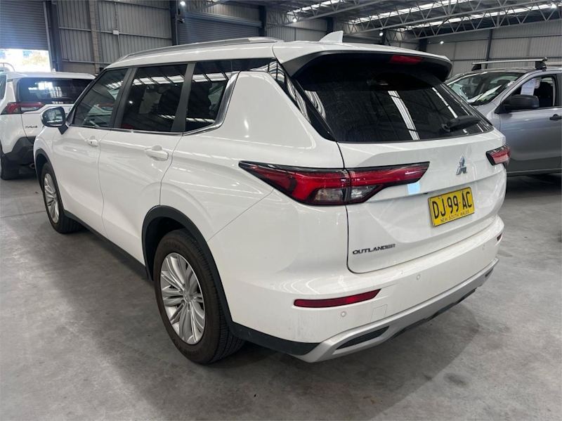 2023 Mitsubishi Outlander ZM MY23 LS 2WD White 8 Speed Constant Variable Wagon62933708821505113