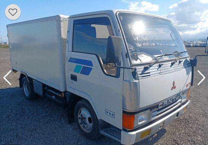 Mitsubishi Canter FREEZER TRUCK, super low kms, 5-speed, aircon, fridge/freezer!!! Car License62935684295938111