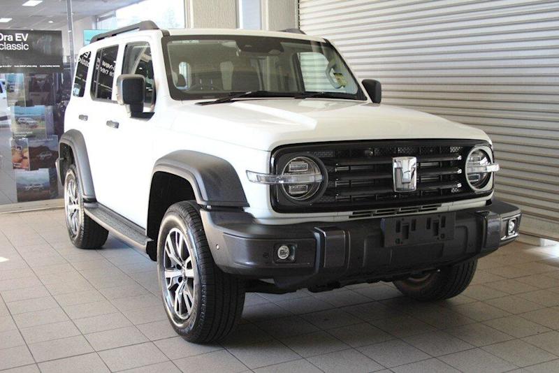 2025 GWM Tank 300 MY25 Ultra Diesel Pearl White 9 Speed Automatic Wagon62882725703681112