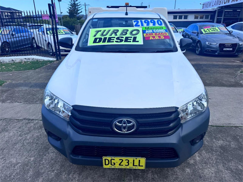 2017 Toyota Hilux GUN122R MY17 Workmate White 5 Speed Manual Cab Chassis62882736342273112