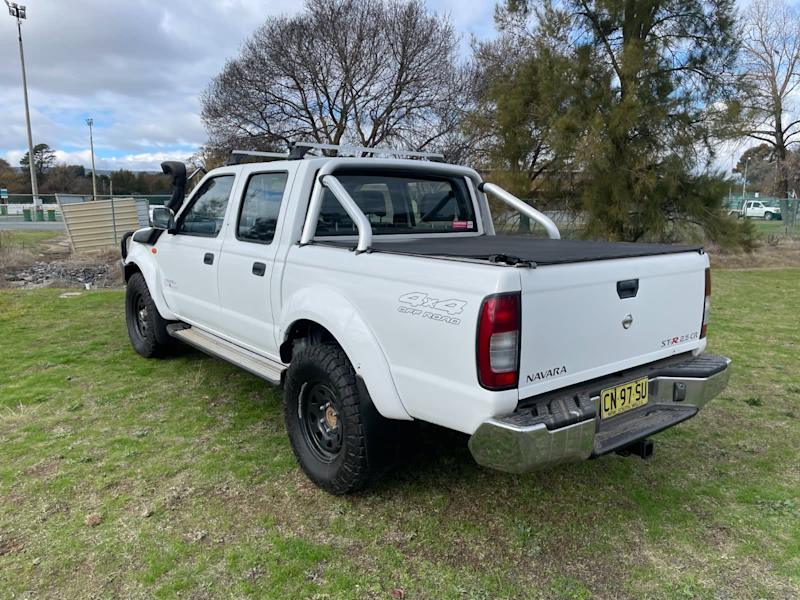 2014 NISSAN NAVARA ST-R (4x4)63437623523970114