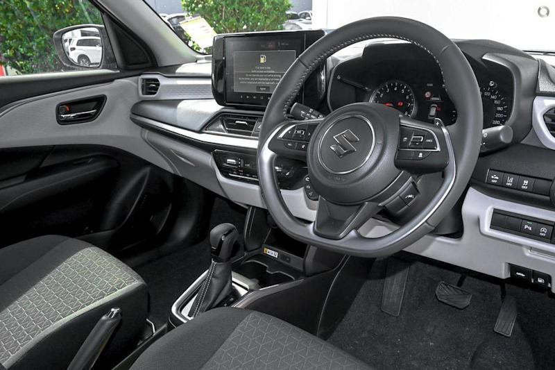 2025 Suzuki Swift UZ Hybrid GLX Pure White Pearl 1 Speed Constant Variable Hatchback62932712763649113