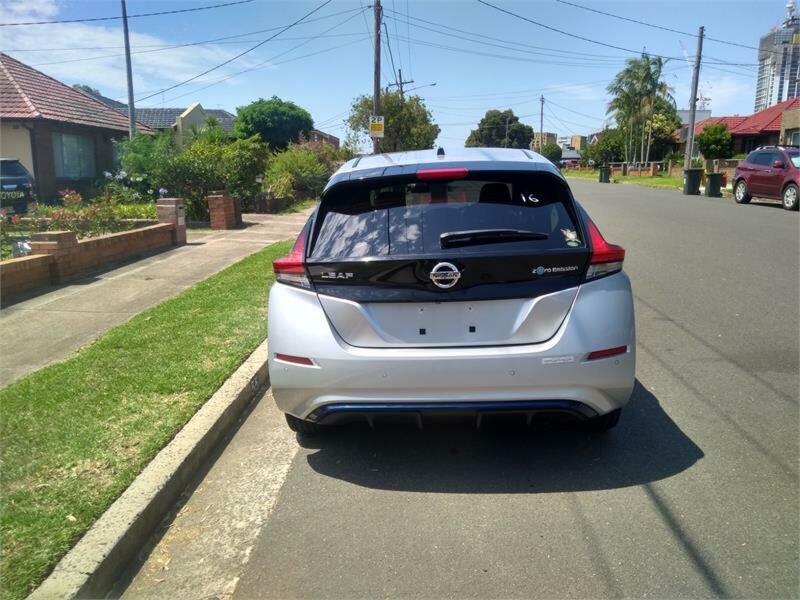 2017 Nissan Leaf ZE0 Silver 1 Speed Automatic Hatchback62932712816641114
