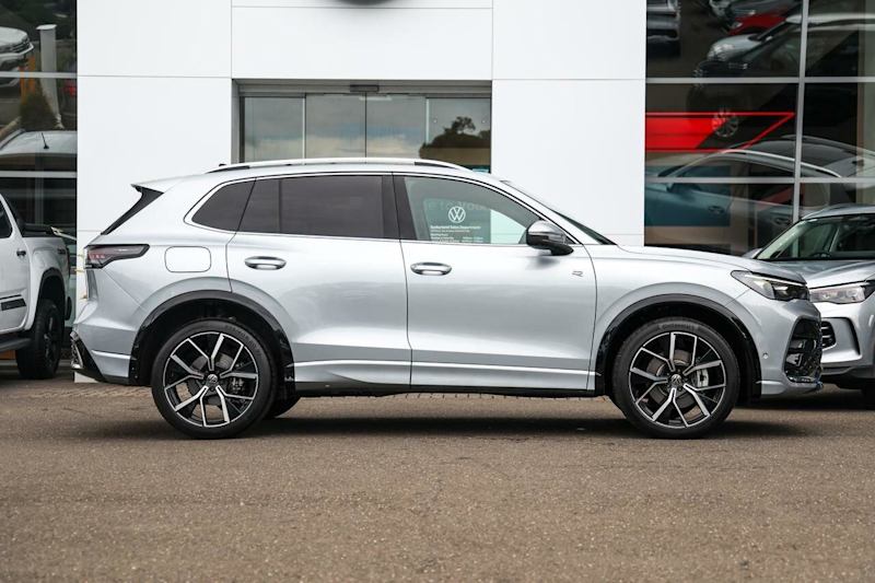 2024 Volkswagen Tiguan CT MY25 195TSI R-Line DSG 4MOTION Oyster Silver 7 Speed62882737737219112
