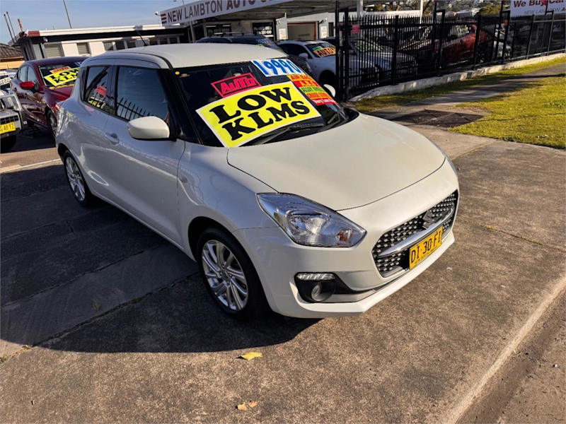 2023 Suzuki Swift AZ Series II GL Navi White Continuous Variable Hatchback62933708590978111