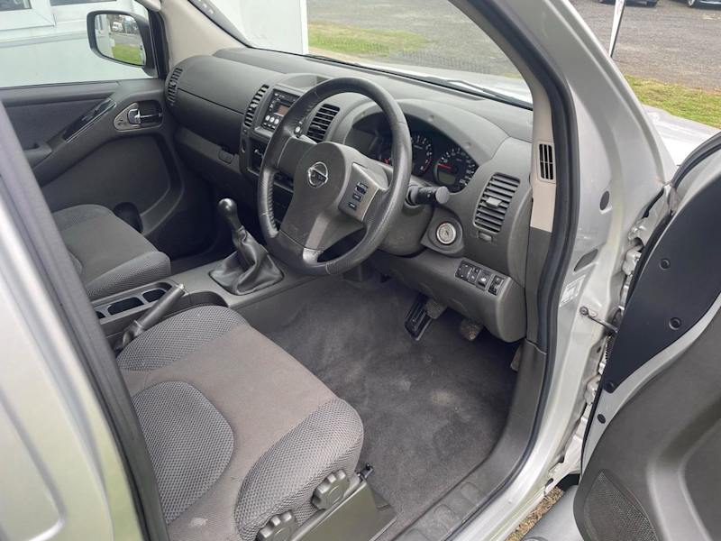2009 Nissan Navara D40 ST-X Utility Dual Cab 4dr Man 6sp 4.0i 4x4 -Located at ARMIDALE in the NSW No62937622323969113
