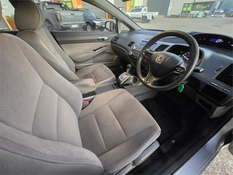 2006 Honda Civic 8th Gen VTi Silver 5 Speed Automatic Sedan62882773578498112