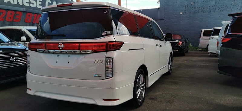 2010 Nissan Elgrand PE52 Highway Star White Constant Variable People Mover62886406325121114