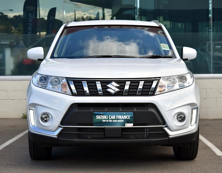 2024 Suzuki Vitara LY Series II 2WD Cool White 5 Speed Manual Wagon62885348854530112