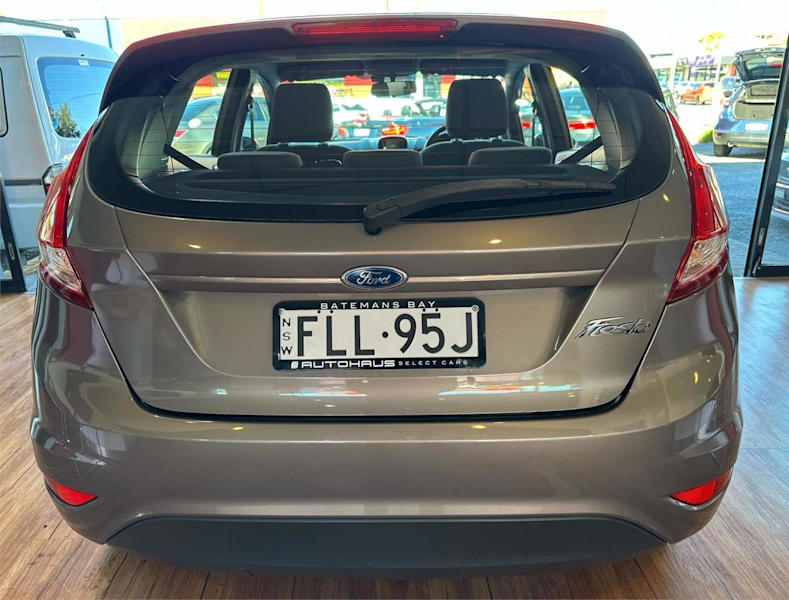 2015 Ford Fiesta WZ Ambiente Lunar Sky 6 Speed Automatic Hatchback62934696460418112