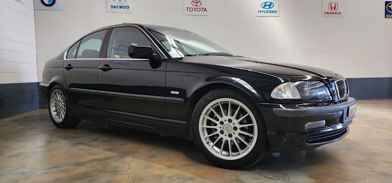 1999 BMW 3 23i62885348999682110