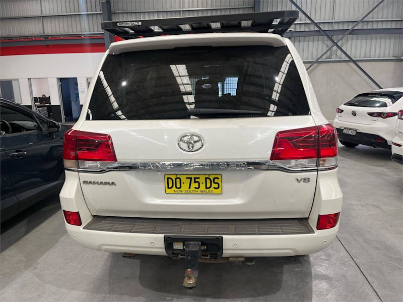 2015 Toyota Landcruiser VDJ200R Sahara White 6 Speed Sports Automatic Wagon62935690241411114