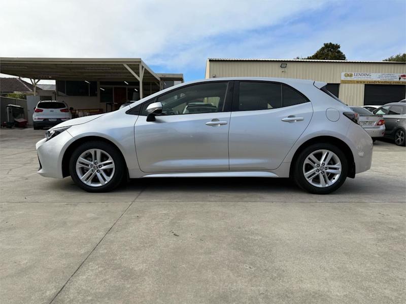 2018 Toyota Corolla Mzea12R Ascent Sport Silver, Chrome Continuous Variable Hatchback62933710961025113