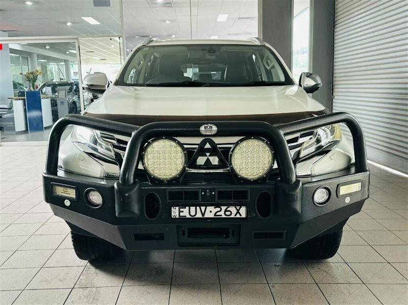 2016 Mitsubishi Pajero Sport MY16 Exceed (4x4) 7 Seat White 8 Speed Automatic Wagon62933710860801112