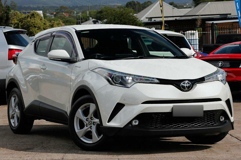 2017 Toyota C-HR NGX10R S-CVT 2WD White 7 Speed Constant Variable Wagon62935685618690110