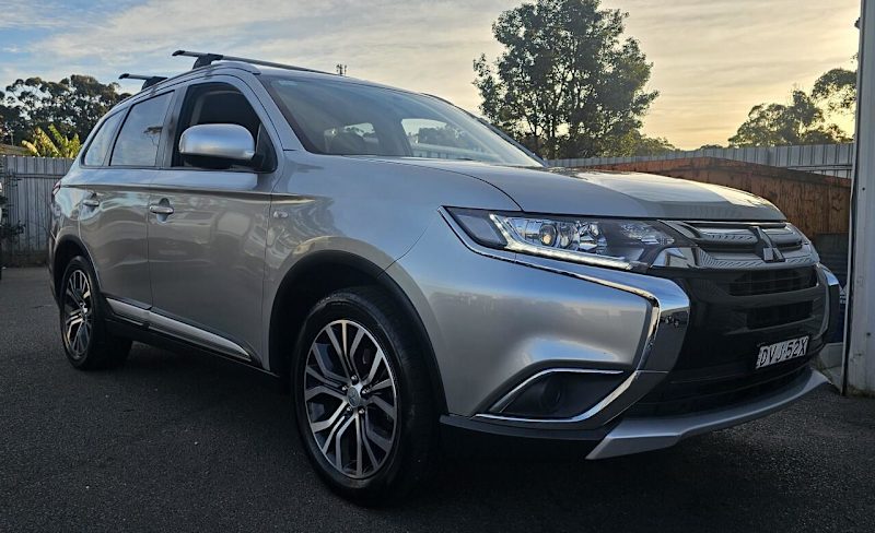 2017 Mitsubishi Outlander ZL MY18.5 ES 2WD Sterling Silver 6 Speed Constant Variable Wagon62933705188481115