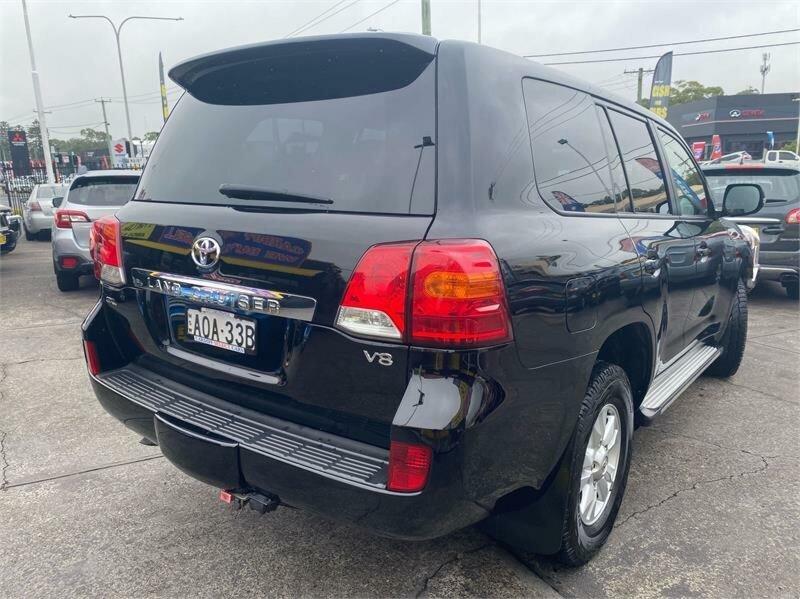 2014 Toyota Landcruiser VDJ200R MY13 GXL (4x4) Black 6 Speed Automatic Wagon62935684510850112