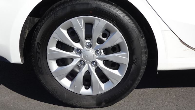 2023 Kia Cerato BD MY23 S White 6 Speed Automatic Hatchback62933705074306113