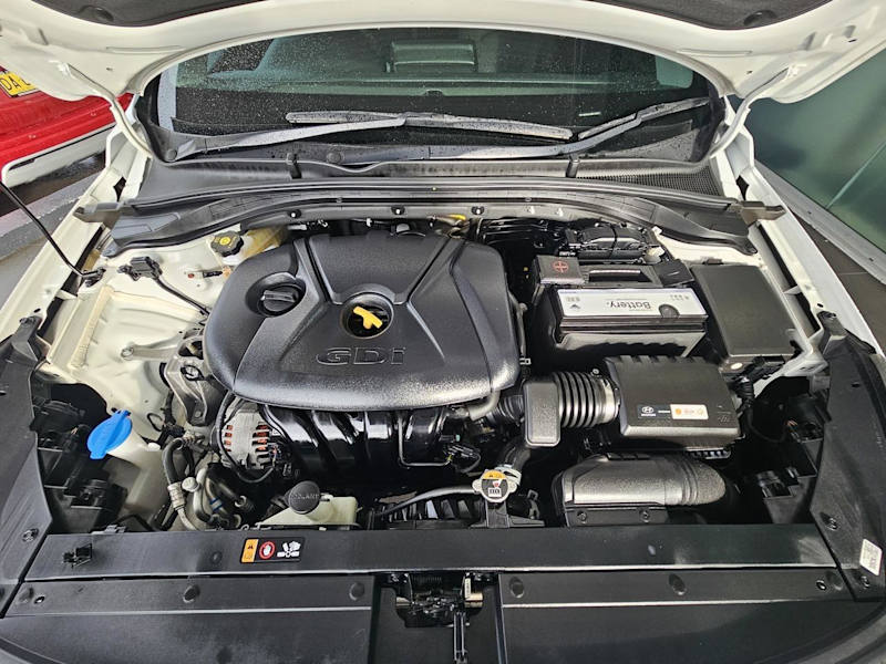 2021 Hyundai i30 PD.V4 MY21 White 6 Speed Sports Automatic Hatchback62933711834883114