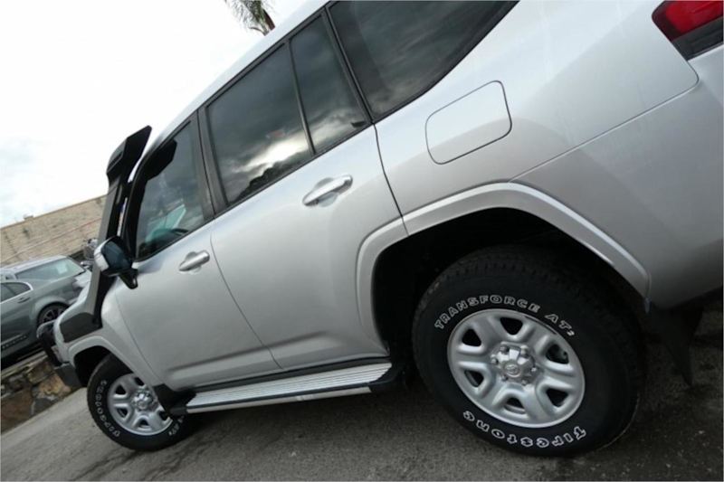 2023 Toyota Landcruiser FJA300R LC300 GX (4x4) Silver, Chrome 10 Speed Automated Manual Wagon62933712599297114