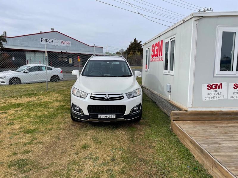 2014 Holden Captiva LTZ 7 AWD Wagon-Located at ARMIDALE in the NSW Northern Tablelands halfway betwe62939538034818111