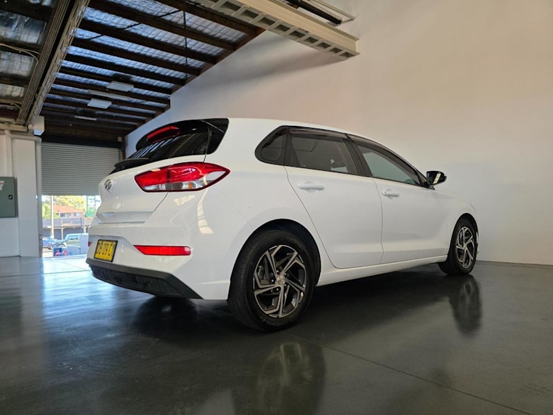2021 Hyundai i30 i30 PD.V4 MY22 Hatchback 5dr Spts Auto 6sp 2.0i White Automatic Hatchback62936663362946114