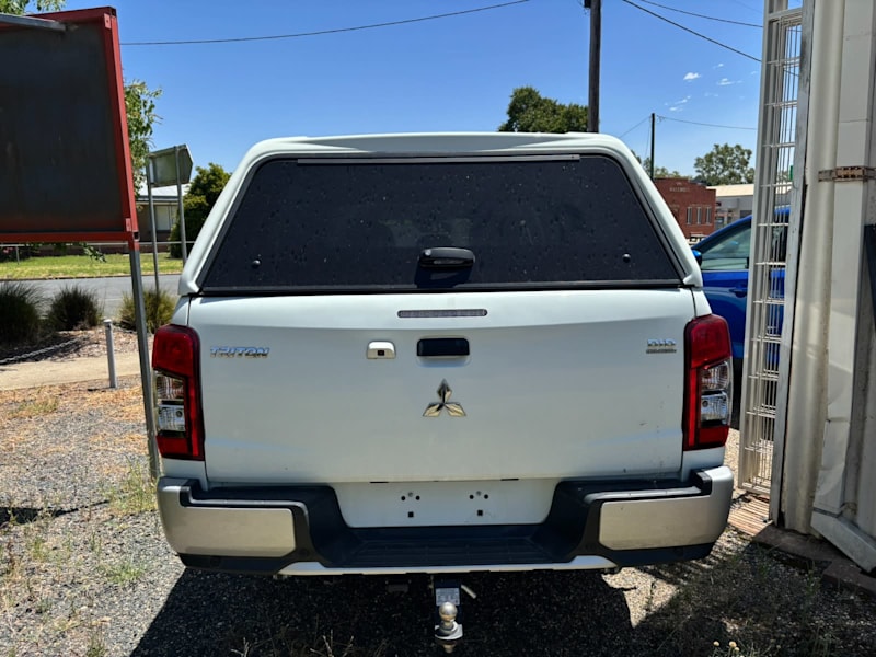 2019 Mitsubishi Triton GLX PLUS (4x4)62882734092673111
