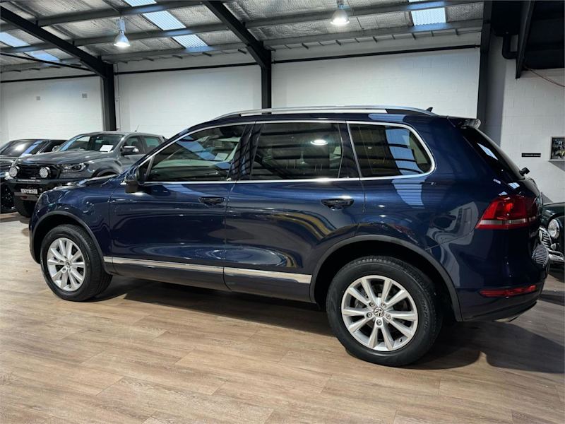 2014 Volkswagen Touareg 7P MY14 150TDI Tiptronic 4MOTION Night Blue 8 Speed Sports Automatic Wagon62936659060227113