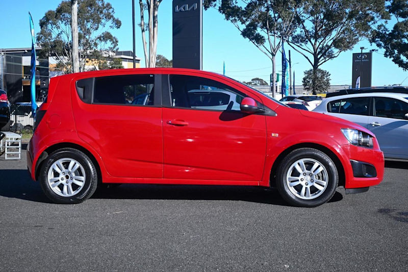 2014 Holden Barina TM MY15 CD Red 6 Speed Automatic Hatchback62934702068994112