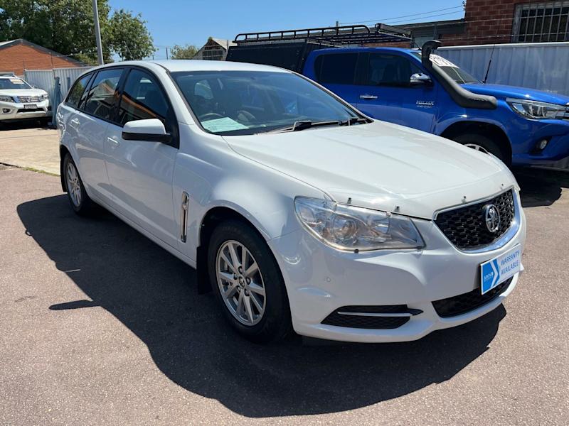 2014 Holden Commodore EVOKE VF White Automatic Wagon62886406882691112