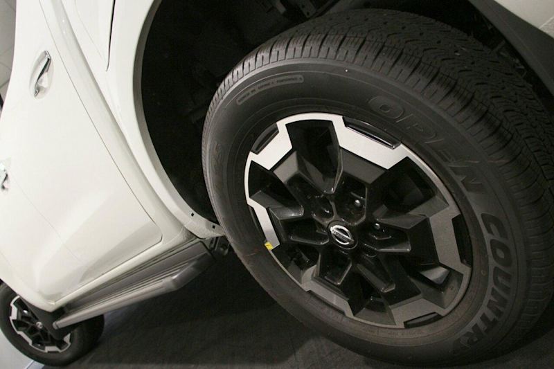 2023 Nissan Navara D23 MY23 ST-X 4x2 White Pearl 7 Speed Sports Automatic Utility62882772483969113