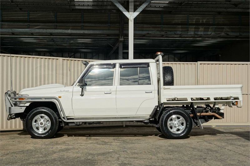 2017 Toyota Landcruiser LC70 VDJ79R MY17 GXL (4x4) White 5 Speed Manual Double Cab Chassis62938583177987114