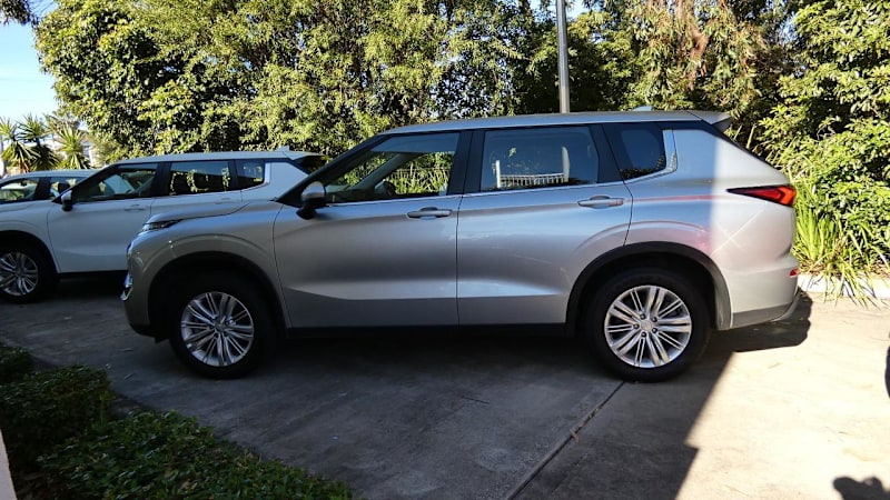 2022 Mitsubishi Outlander ZM MY22.5 ES 7 Seat (2WD) Silver 8 Speed CVT Auto 8 Speed Wagon62935687764993113